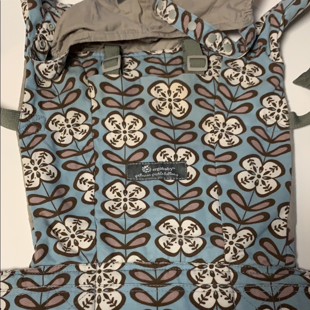 ❌SOLD❌Petunia PickleBottom Edition Ergobaby